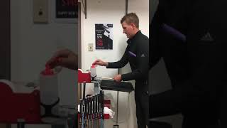 How to ReGrip a Putter [upl. by Tonneson]